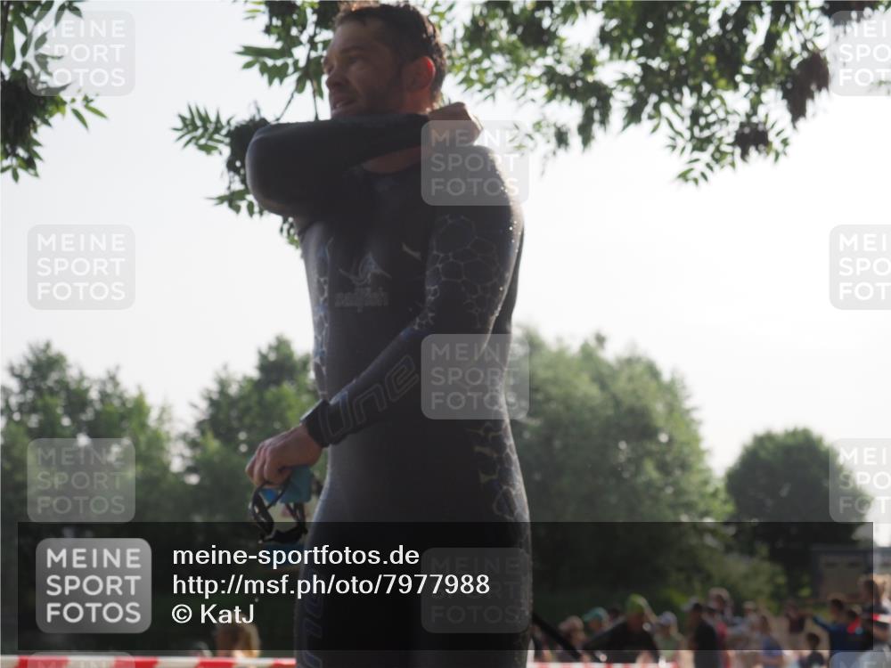 15.06.2025 - 27. Vierlanden-Triathlon KatJ http://msf.ph/oto/7977988 15.06.2025 08:38:43 Schwimmen 2, 27, 35, 45, 86, 126 meine-sportfotos.de