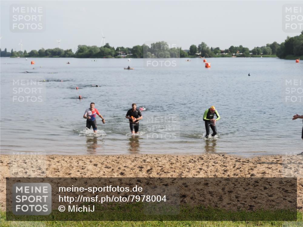 21.06.2025 - 27. Vierlanden-Triathlon MichiJ http://msf.ph/oto/7978004 15.06.2026 08:47:49 Schwimmen 34, 193 meine-sportfotos.de