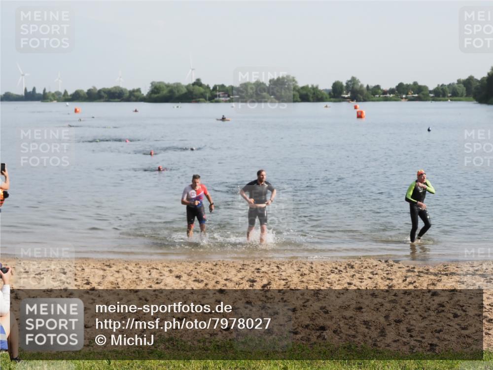 21.06.2025 - 27. Vierlanden-Triathlon MichiJ http://msf.ph/oto/7978027 15.06.2026 08:47:51 Schwimmen 34, 193 meine-sportfotos.de