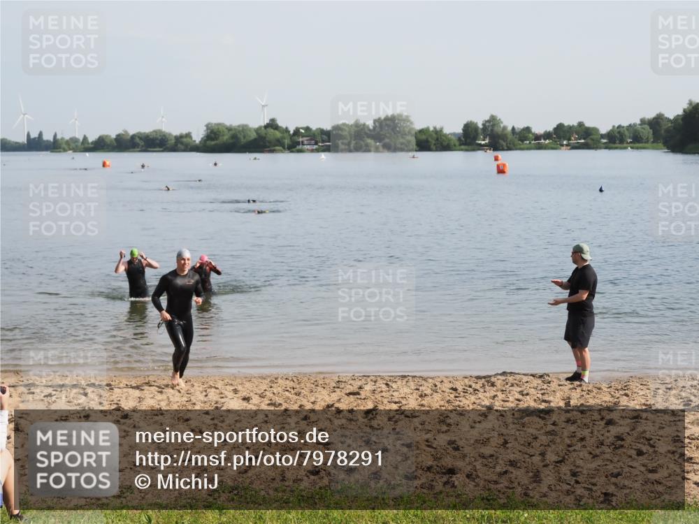 21.06.2025 - 27. Vierlanden-Triathlon MichiJ http://msf.ph/oto/7978291 15.06.2026 08:48:44 Schwimmen 19, 123 meine-sportfotos.de