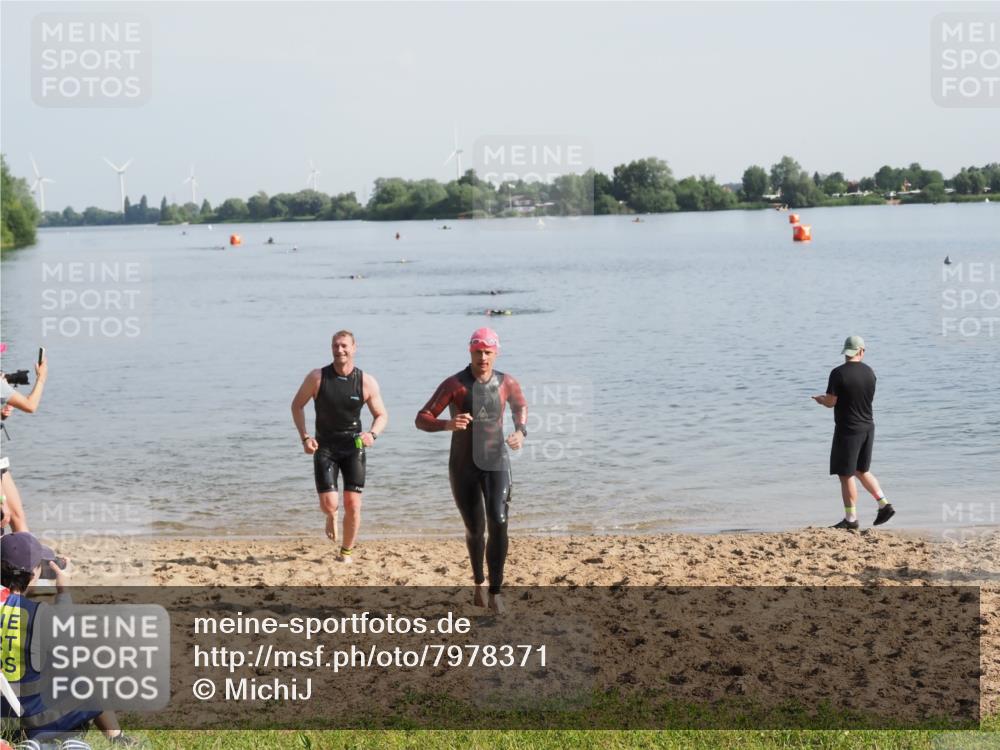 21.06.2025 - 27. Vierlanden-Triathlon MichiJ http://msf.ph/oto/7978371 15.06.2026 08:48:53 Schwimmen 19, 115, 144 meine-sportfotos.de