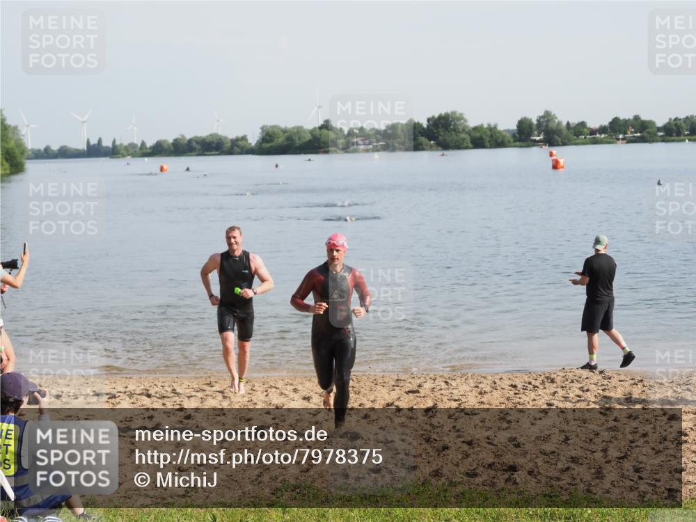 21.06.2025 - 27. Vierlanden-Triathlon MichiJ http://msf.ph/oto/7978375 15.06.2026 08:48:53 Schwimmen 19, 115, 144 meine-sportfotos.de
