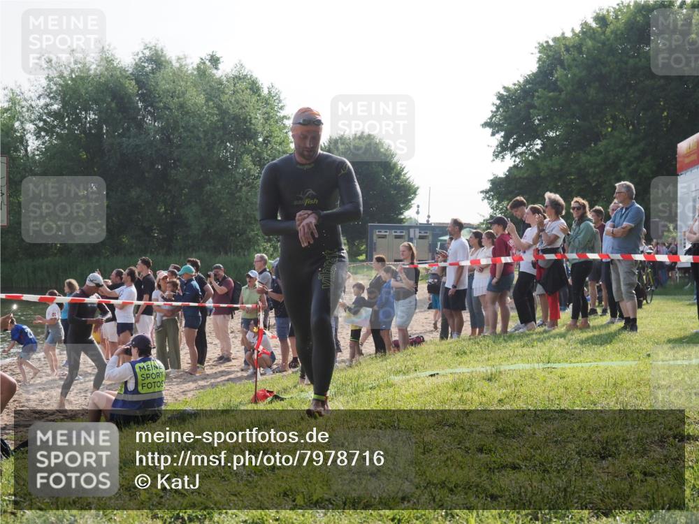 15.06.2025 - 27. Vierlanden-Triathlon KatJ http://msf.ph/oto/7978716 15.06.2025 08:41:10 Schwimmen 99, 109, 114, 129, 138, 147, 176 meine-sportfotos.de