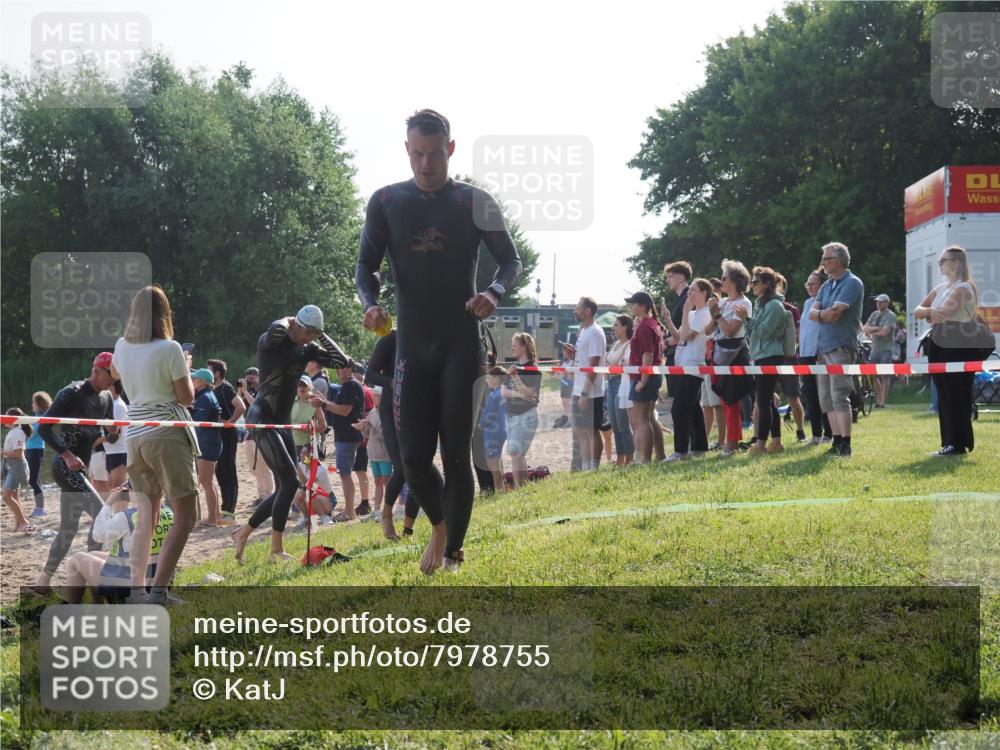 15.06.2025 - 27. Vierlanden-Triathlon KatJ http://msf.ph/oto/7978755 15.06.2025 08:41:13 Schwimmen 22, 99, 109, 129, 138, 147, 176 meine-sportfotos.de