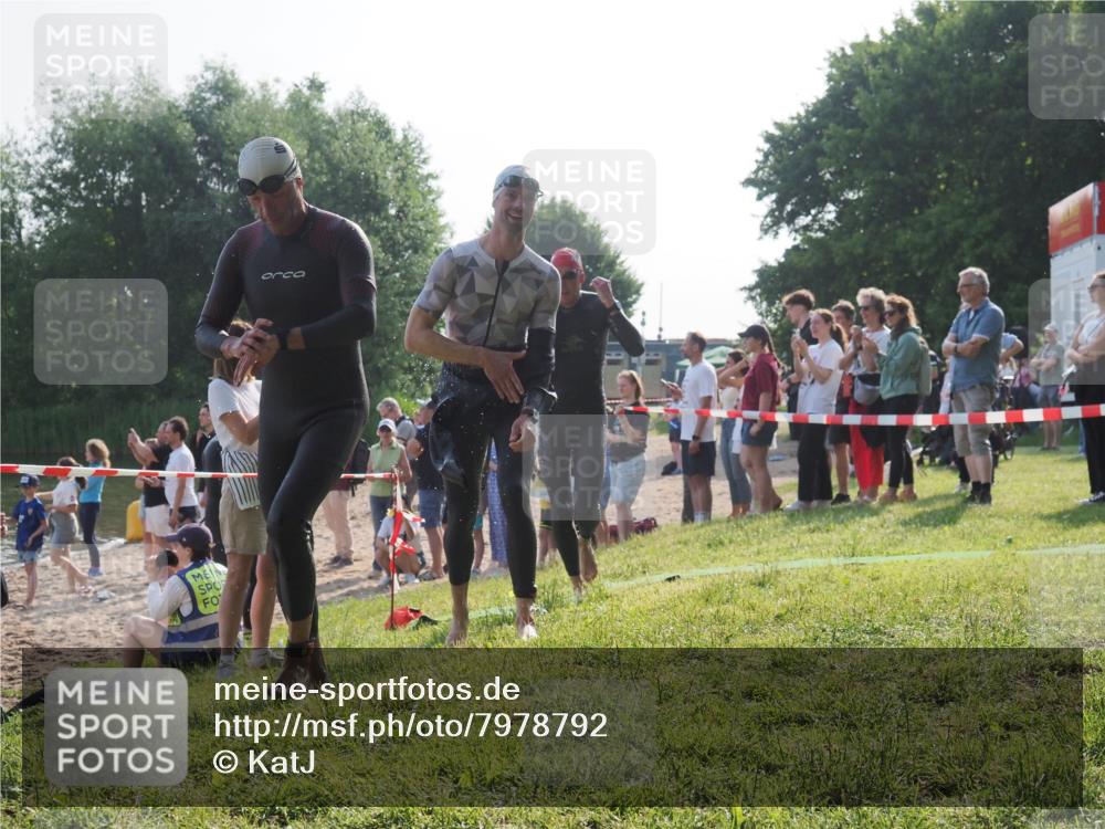 15.06.2025 - 27. Vierlanden-Triathlon KatJ http://msf.ph/oto/7978792 15.06.2025 08:41:17 Schwimmen 22, 109, 111, 129, 138, 147, 176 meine-sportfotos.de