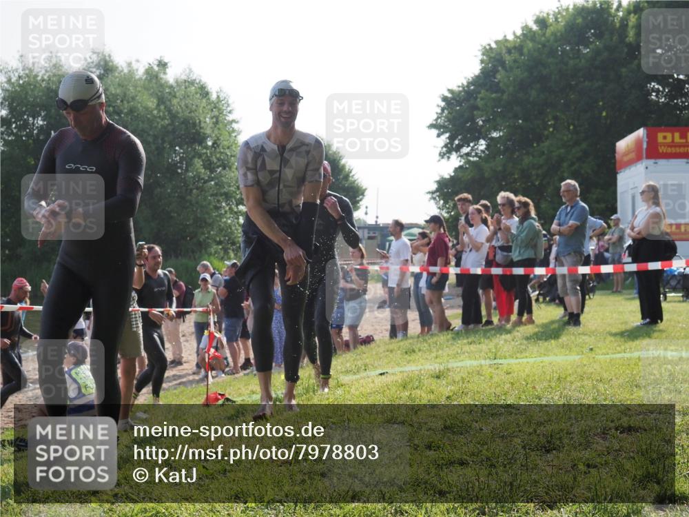 15.06.2025 - 27. Vierlanden-Triathlon KatJ http://msf.ph/oto/7978803 15.06.2025 08:41:17 Schwimmen 22, 109, 111, 129, 138, 147, 176 meine-sportfotos.de