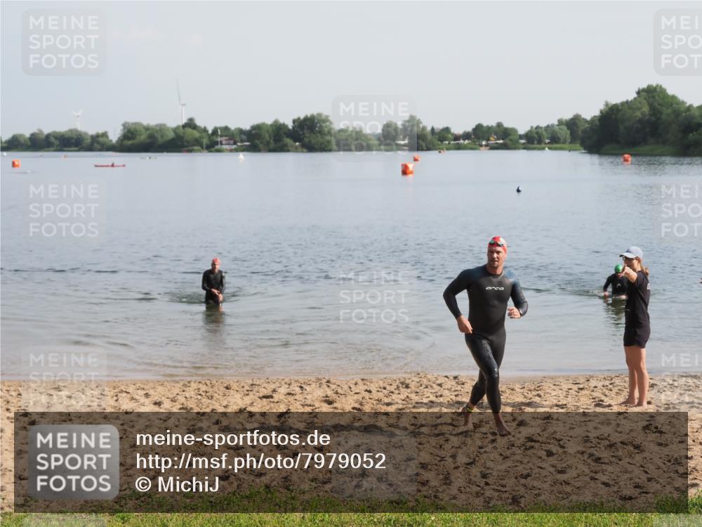 21.06.2025 - 27. Vierlanden-Triathlon MichiJ http://msf.ph/oto/7979052 15.06.2026 08:53:12 Schwimmen 133 meine-sportfotos.de