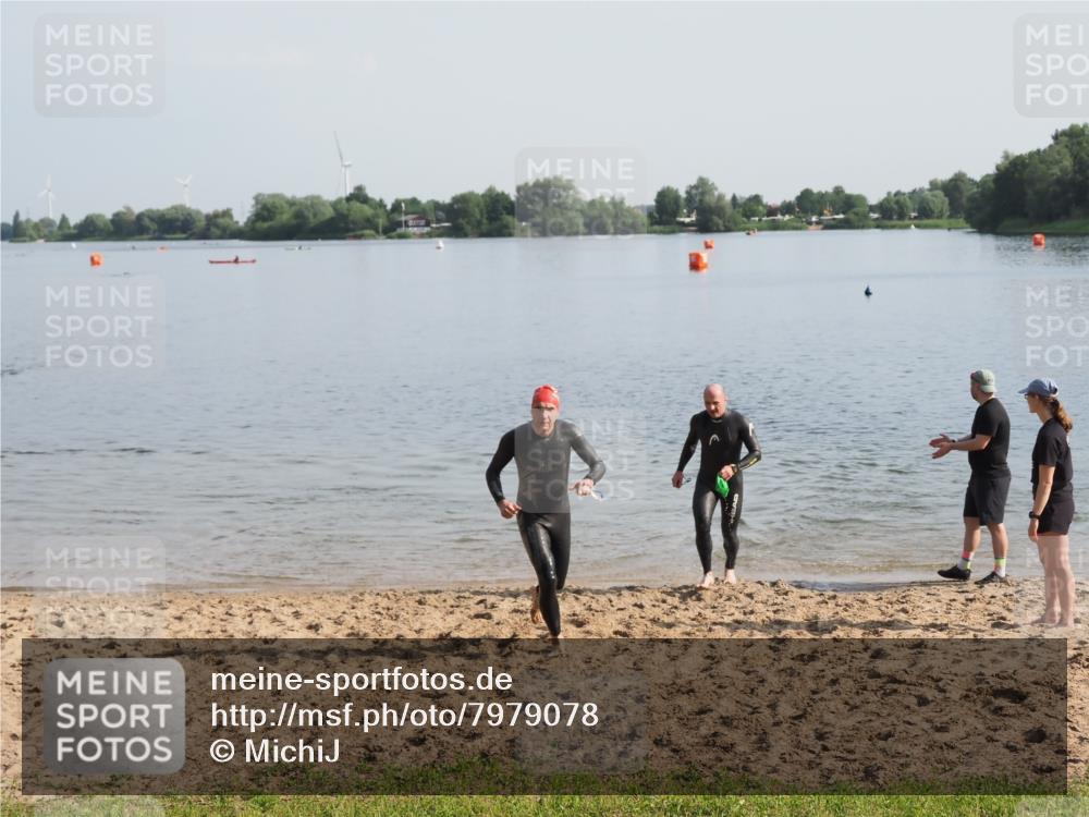 21.06.2025 - 27. Vierlanden-Triathlon MichiJ http://msf.ph/oto/7979078 15.06.2026 08:53:20 Schwimmen 133, 162, 169 meine-sportfotos.de