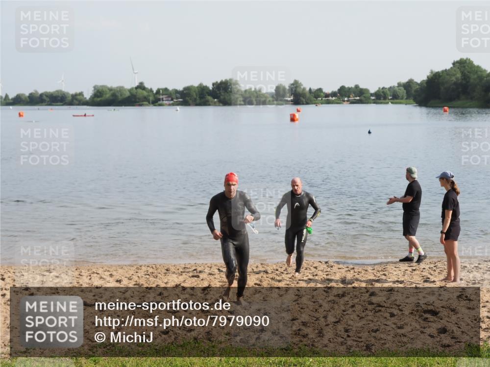 21.06.2025 - 27. Vierlanden-Triathlon MichiJ http://msf.ph/oto/7979090 15.06.2026 08:53:21 Schwimmen 133, 162, 169 meine-sportfotos.de