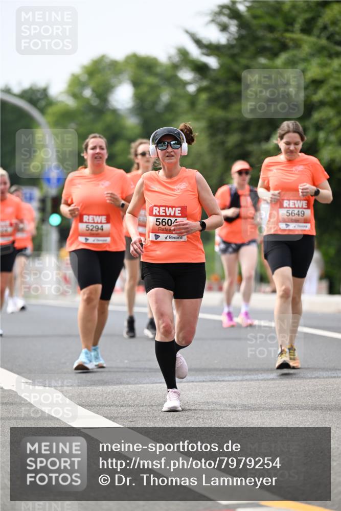15.06.2025 - REWE Women's Run Dr. Thomas Lammeyer http://msf.ph/oto/7979254 15.06.2025 10:44:29 Laufen 5294, 560, 5649 meine-sportfotos.de