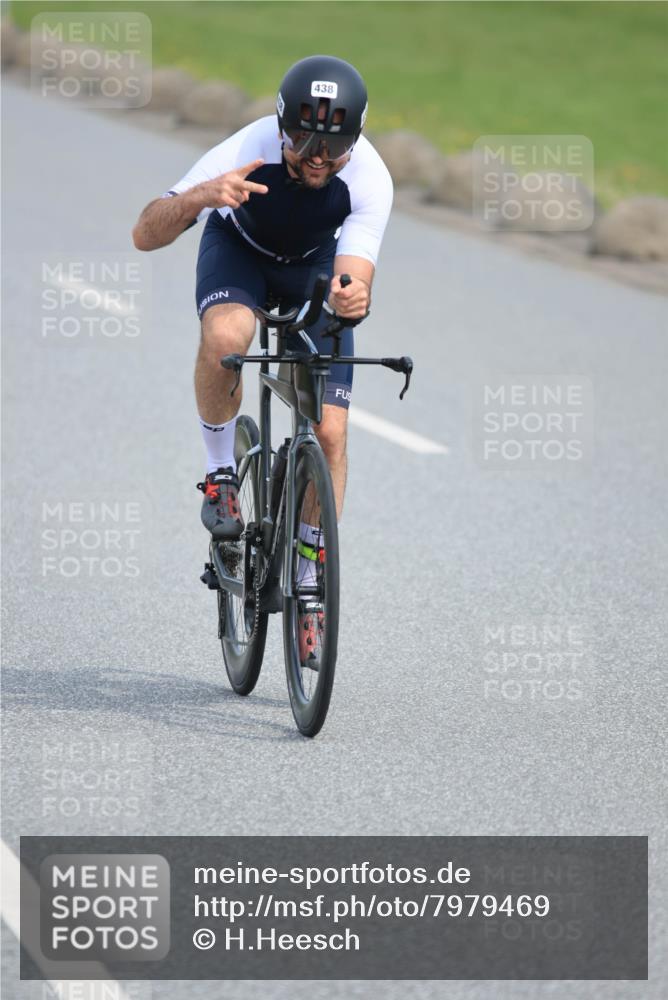 15.06.2025 - 27. Vierlanden-Triathlon H.Heesch http://msf.ph/oto/7979469 15.06.2025 10:33:21 Radfahren 59, 67, 100, 176, 326, 329, 438 meine-sportfotos.de