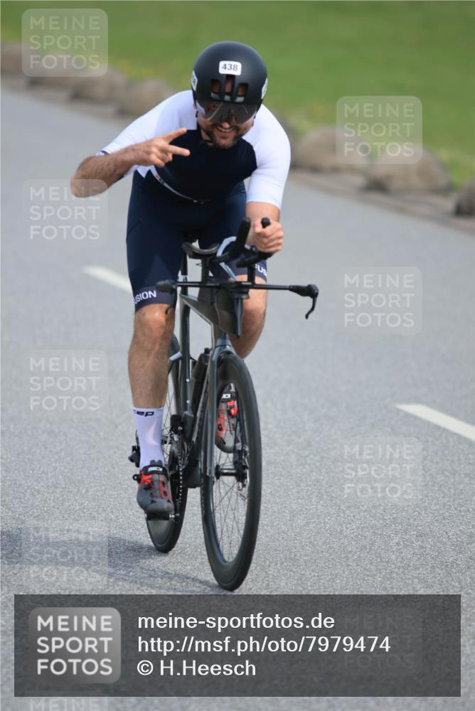 15.06.2025 - 27. Vierlanden-Triathlon H.Heesch http://msf.ph/oto/7979474 15.06.2025 10:33:21 Radfahren 59, 67, 100, 176, 326, 329, 438 meine-sportfotos.de