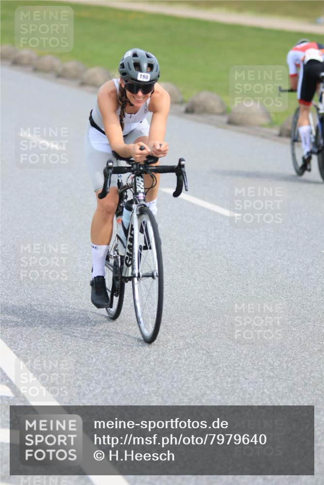 15.06.2025 - 27. Vierlanden-Triathlon H.Heesch http://msf.ph/oto/7979640 15.06.2025 10:34:41 Radfahren 104, 116, 198 meine-sportfotos.de