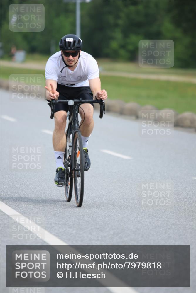 15.06.2025 - 27. Vierlanden-Triathlon H.Heesch http://msf.ph/oto/7979818 15.06.2025 10:36:12 Radfahren 285, 312, 331, 348 meine-sportfotos.de