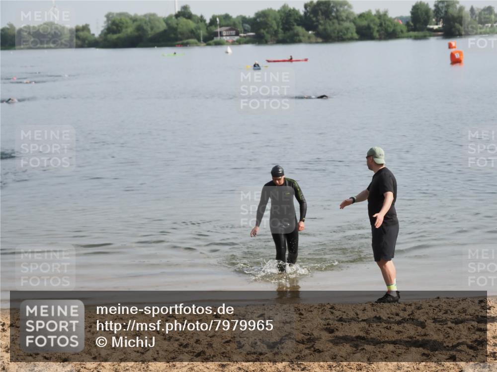 21.06.2025 - 27. Vierlanden-Triathlon MichiJ http://msf.ph/oto/7979965 15.06.2026 09:00:32 Schwimmen  meine-sportfotos.de