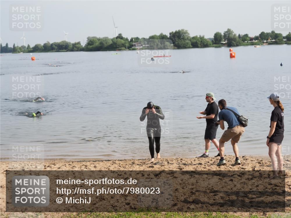 21.06.2025 - 27. Vierlanden-Triathlon MichiJ http://msf.ph/oto/7980023 15.06.2026 09:00:36 Schwimmen 58 meine-sportfotos.de
