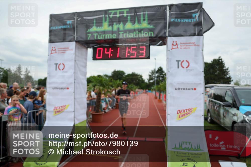 15.06.2025 - 7 Türme Triathlon Michael Strokosch http://msf.ph/oto/7980139 15.06.2025 14:11:53 Ziel 389, 443, 732 meine-sportfotos.de