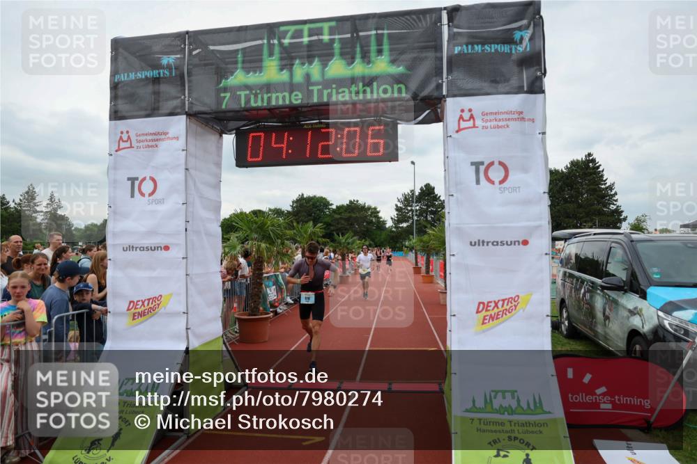 15.06.2025 - 7 Türme Triathlon Michael Strokosch http://msf.ph/oto/7980274 15.06.2025 14:12:05 Ziel 537, 610, 1047, 1056 meine-sportfotos.de