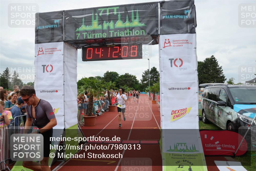15.06.2025 - 7 Türme Triathlon Michael Strokosch http://msf.ph/oto/7980313 15.06.2025 14:12:07 Ziel 537, 610, 1047, 1056 meine-sportfotos.de