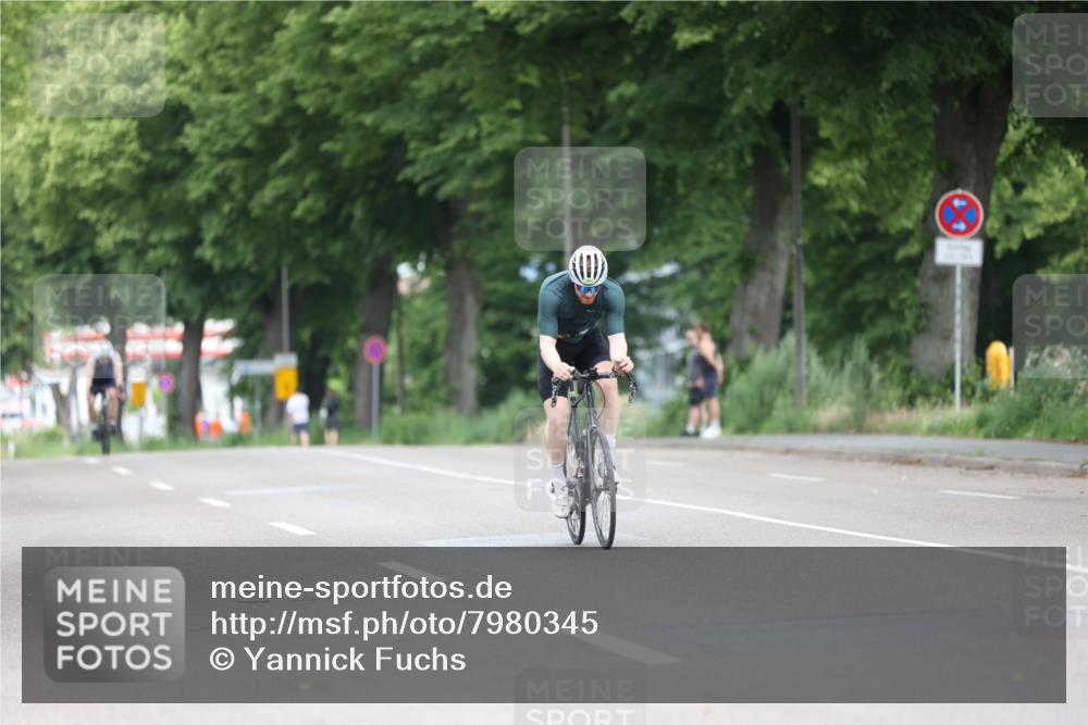 15.06.2025 - 7 Türme Triathlon Yannick Fuchs http://msf.ph/oto/7980345 15.06.2025 11:21:54 Radfahren  meine-sportfotos.de