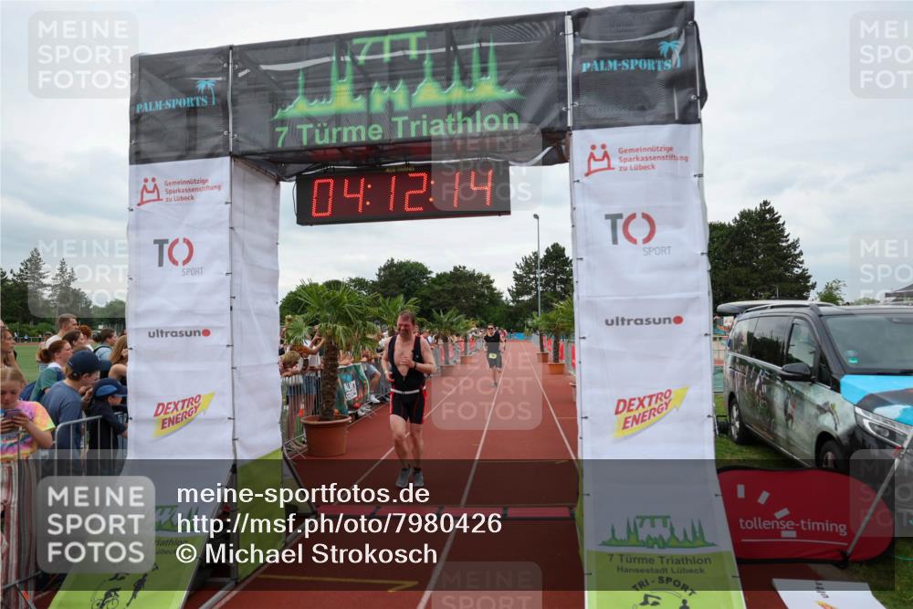15.06.2025 - 7 Türme Triathlon Michael Strokosch http://msf.ph/oto/7980426 15.06.2025 14:12:14 Ziel 801, 845, 1001, 1047 meine-sportfotos.de