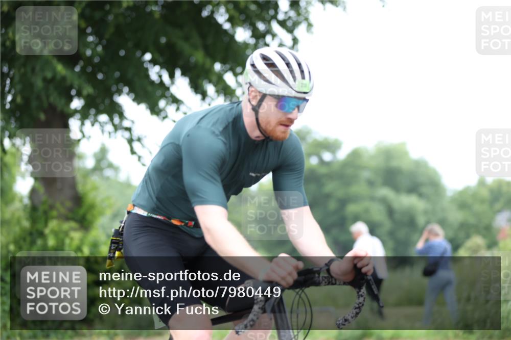 15.06.2025 - 7 Türme Triathlon Yannick Fuchs http://msf.ph/oto/7980449 15.06.2025 11:21:56 Radfahren  meine-sportfotos.de