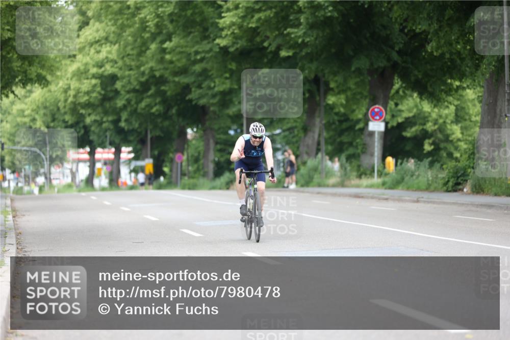 15.06.2025 - 7 Türme Triathlon Yannick Fuchs http://msf.ph/oto/7980478 15.06.2025 11:21:59 Radfahren  meine-sportfotos.de
