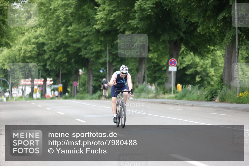 15.06.2025 - 7 Türme Triathlon Yannick Fuchs http://msf.ph/oto/7980488 15.06.2025 11:21:59 Radfahren  meine-sportfotos.de