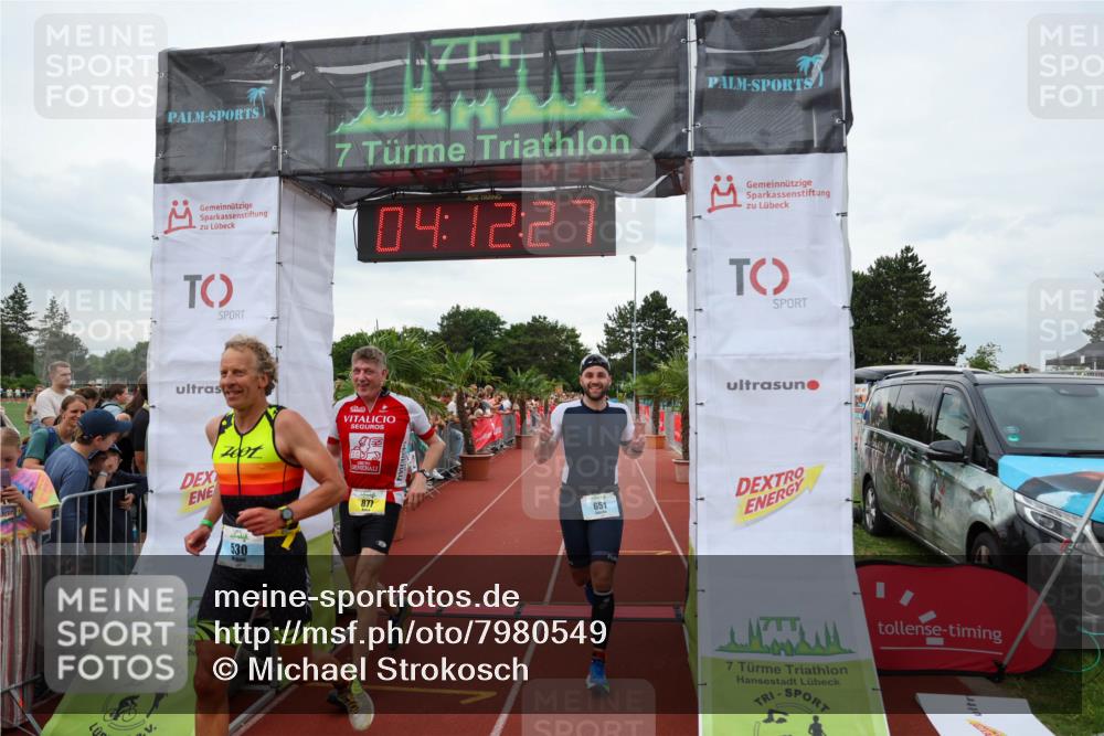 15.06.2025 - 7 Türme Triathlon Michael Strokosch http://msf.ph/oto/7980549 15.06.2025 14:12:27 Ziel 530, 651, 877 meine-sportfotos.de