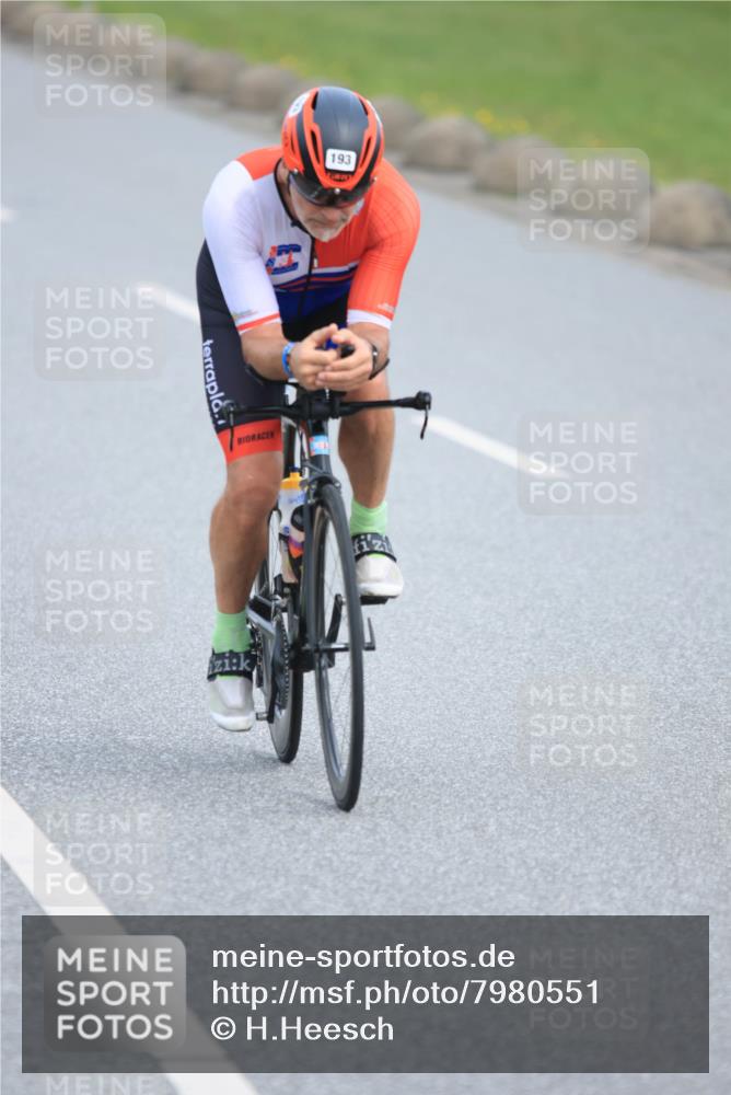 15.06.2025 - 27. Vierlanden-Triathlon H.Heesch http://msf.ph/oto/7980551 15.06.2025 10:40:47 Radfahren 193, 556 meine-sportfotos.de