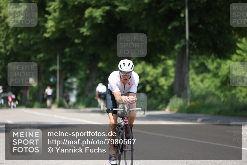 15.06.2025 - 7 Türme Triathlon Yannick Fuchs http://msf.ph/oto/7980567 15.06.2025 12:48:43 Radfahren 204, 458, 530, 629, 651 meine-sportfotos.de