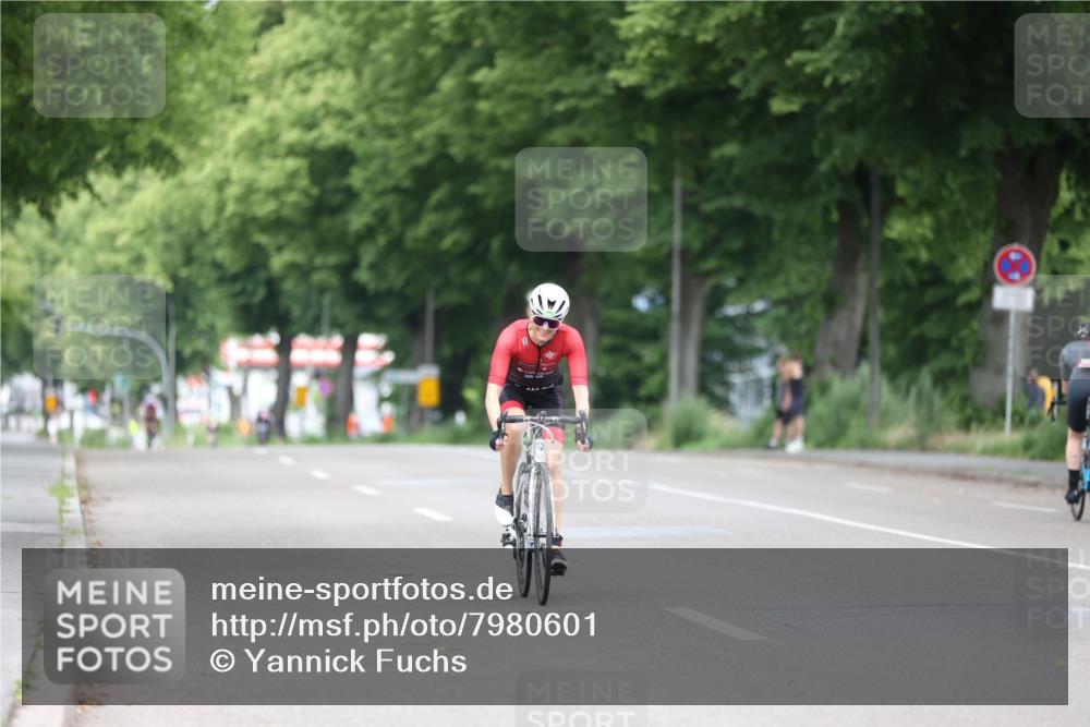 15.06.2025 - 7 Türme Triathlon Yannick Fuchs http://msf.ph/oto/7980601 15.06.2025 11:22:34 Radfahren 205, 243 meine-sportfotos.de