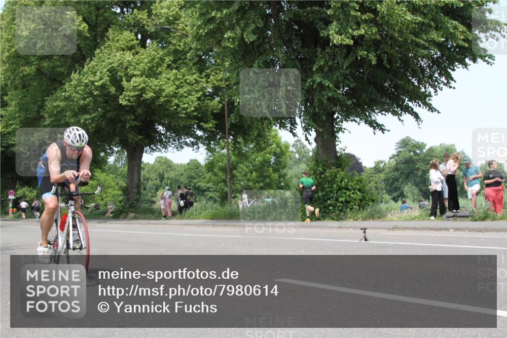 15.06.2025 - 7 Türme Triathlon Yannick Fuchs http://msf.ph/oto/7980614 15.06.2025 13:26:13 Radfahren  meine-sportfotos.de
