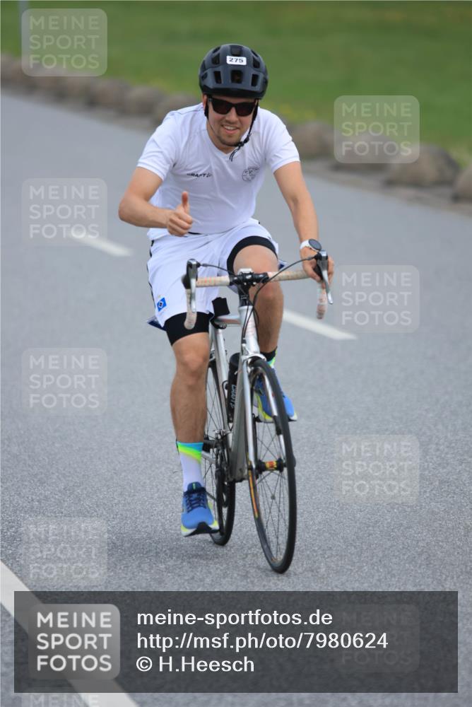 15.06.2025 - 27. Vierlanden-Triathlon H.Heesch http://msf.ph/oto/7980624 15.06.2025 10:41:07 Radfahren 114, 152, 187, 275, 289, 366, 432, 1398 meine-sportfotos.de