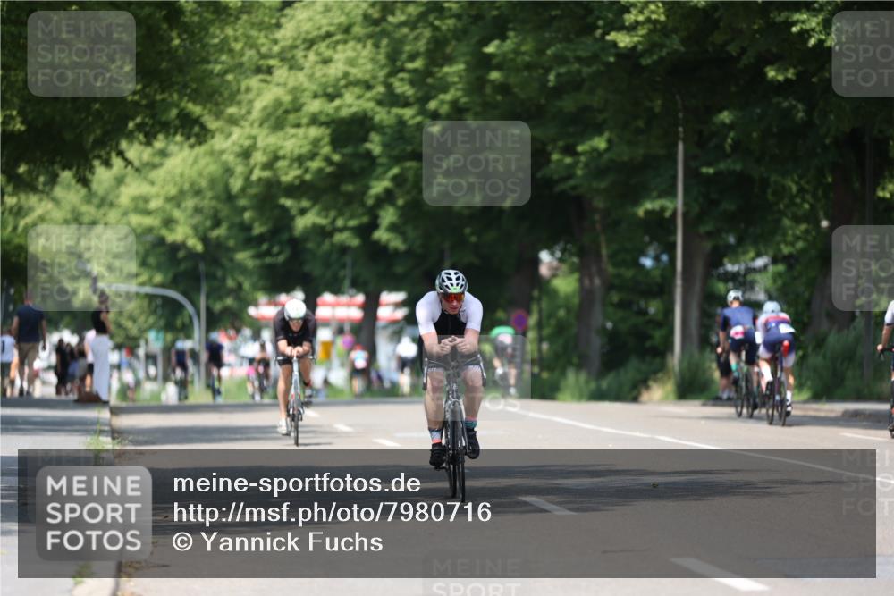15.06.2025 - 7 Türme Triathlon Yannick Fuchs http://msf.ph/oto/7980716 15.06.2025 12:48:52 Radfahren 256, 446, 530, 540 meine-sportfotos.de
