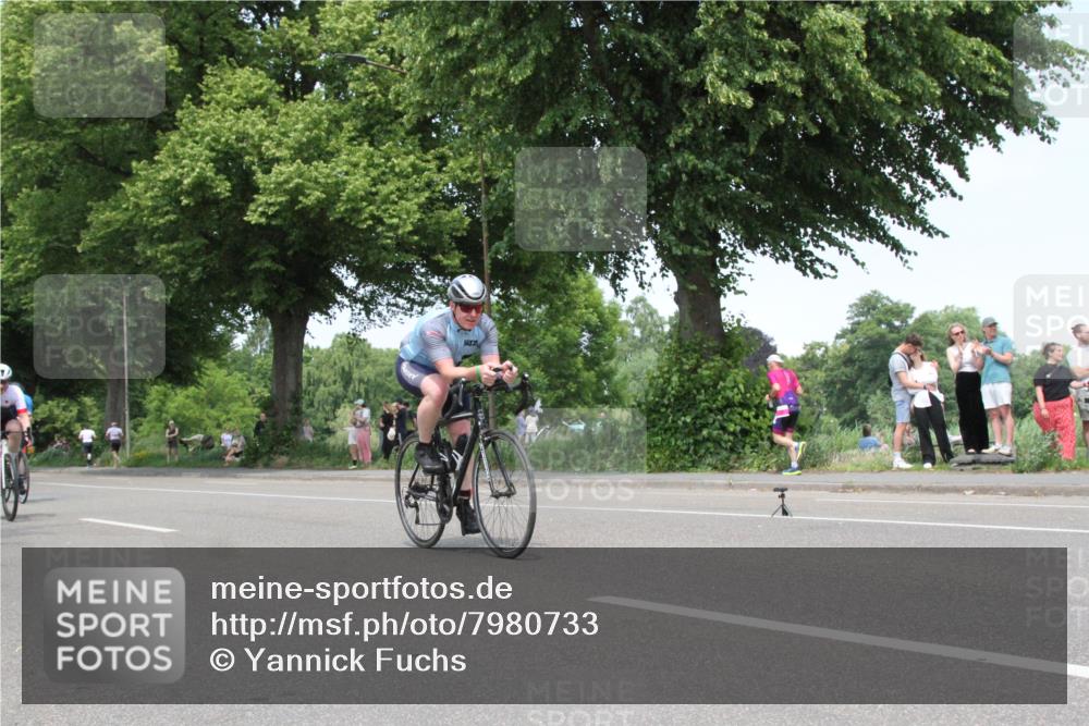 15.06.2025 - 7 Türme Triathlon Yannick Fuchs http://msf.ph/oto/7980733 15.06.2025 13:26:41 Radfahren  meine-sportfotos.de