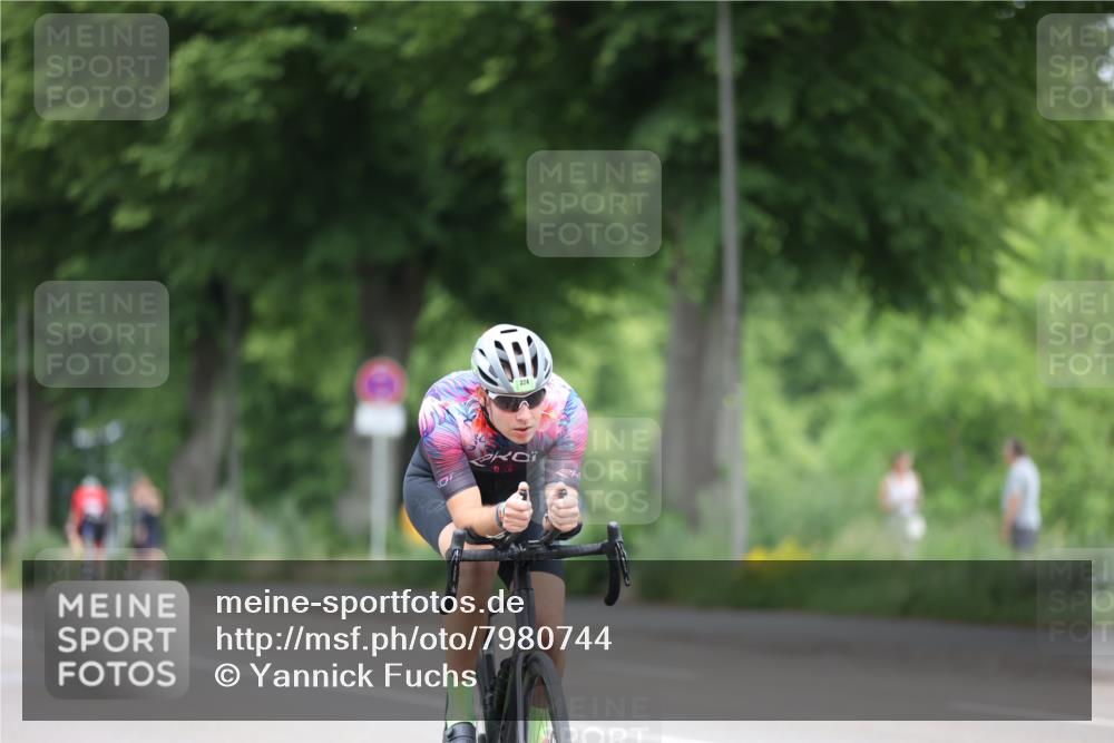 15.06.2025 - 7 Türme Triathlon Yannick Fuchs http://msf.ph/oto/7980744 15.06.2025 11:22:46 Radfahren  meine-sportfotos.de