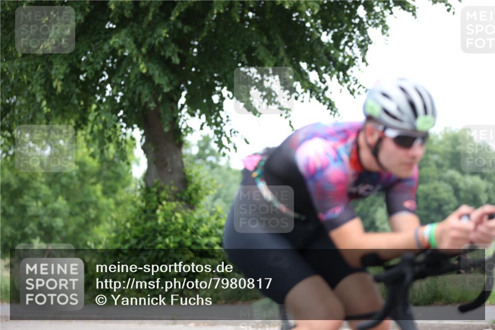15.06.2025 - 7 Türme Triathlon Yannick Fuchs http://msf.ph/oto/7980817 15.06.2025 11:22:47 Radfahren  meine-sportfotos.de