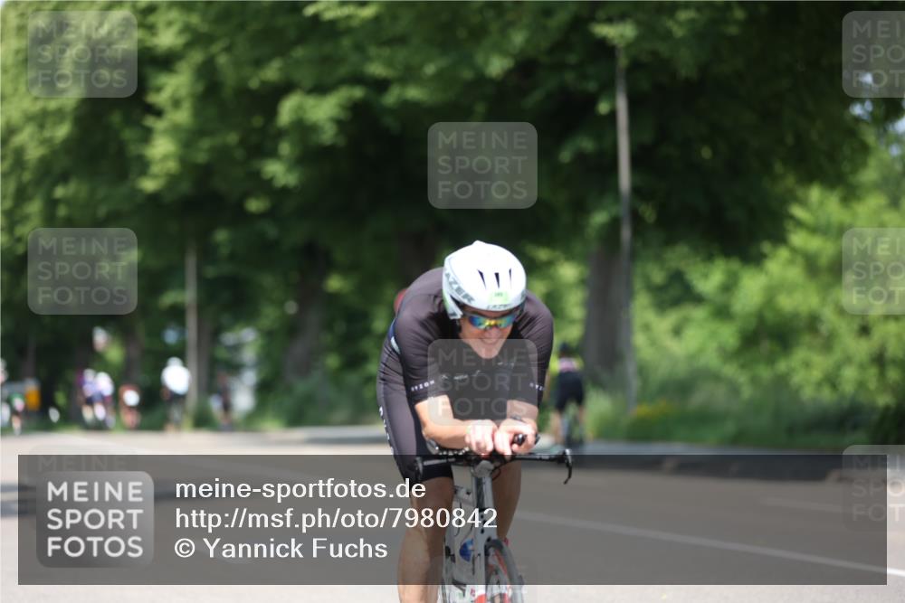 15.06.2025 - 7 Türme Triathlon Yannick Fuchs http://msf.ph/oto/7980842 15.06.2025 12:48:55 Radfahren 256, 445, 446, 633 meine-sportfotos.de