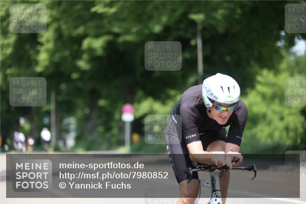 15.06.2025 - 7 Türme Triathlon Yannick Fuchs http://msf.ph/oto/7980852 15.06.2025 12:48:55 Radfahren 256, 445, 446, 633 meine-sportfotos.de