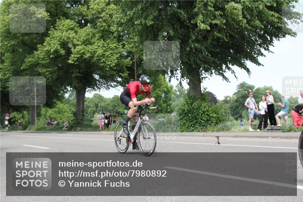 15.06.2025 - 7 Türme Triathlon Yannick Fuchs http://msf.ph/oto/7980892 15.06.2025 13:27:02 Radfahren  meine-sportfotos.de