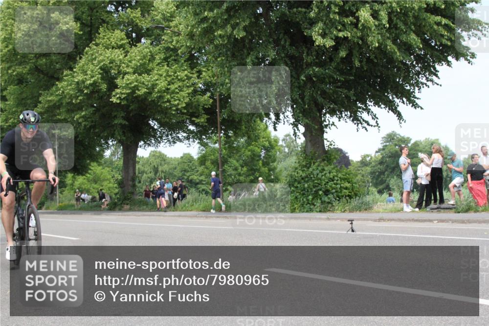 15.06.2025 - 7 Türme Triathlon Yannick Fuchs http://msf.ph/oto/7980965 15.06.2025 13:27:17 Radfahren  meine-sportfotos.de