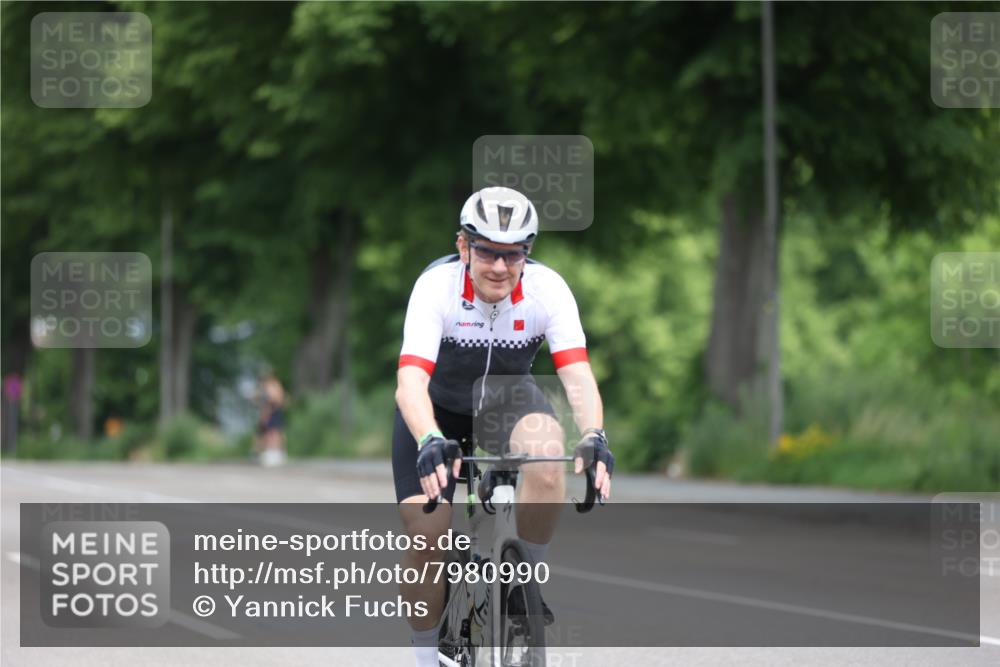 15.06.2025 - 7 Türme Triathlon Yannick Fuchs http://msf.ph/oto/7980990 15.06.2025 11:23:51 Radfahren  meine-sportfotos.de