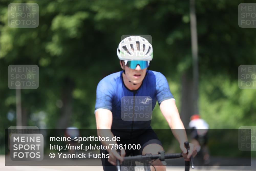 15.06.2025 - 7 Türme Triathlon Yannick Fuchs http://msf.ph/oto/7981000 15.06.2025 12:49:02 Radfahren 202, 262, 445, 633 meine-sportfotos.de
