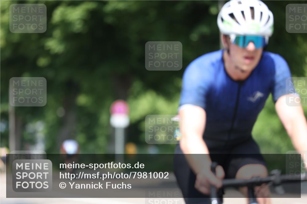15.06.2025 - 7 Türme Triathlon Yannick Fuchs http://msf.ph/oto/7981002 15.06.2025 12:49:02 Radfahren 202, 262, 445, 633 meine-sportfotos.de