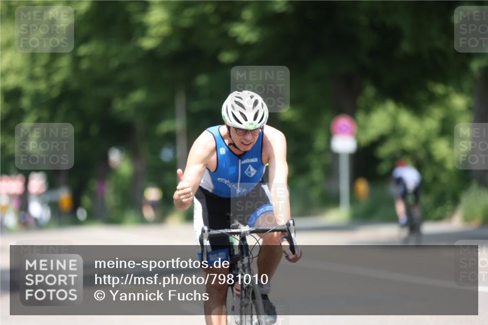 15.06.2025 - 7 Türme Triathlon Yannick Fuchs http://msf.ph/oto/7981010 15.06.2025 12:49:03 Radfahren 202, 262, 445, 633 meine-sportfotos.de