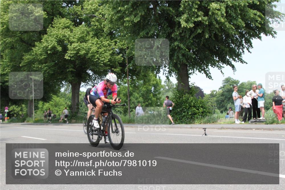 15.06.2025 - 7 Türme Triathlon Yannick Fuchs http://msf.ph/oto/7981019 15.06.2025 13:27:34 Radfahren  meine-sportfotos.de