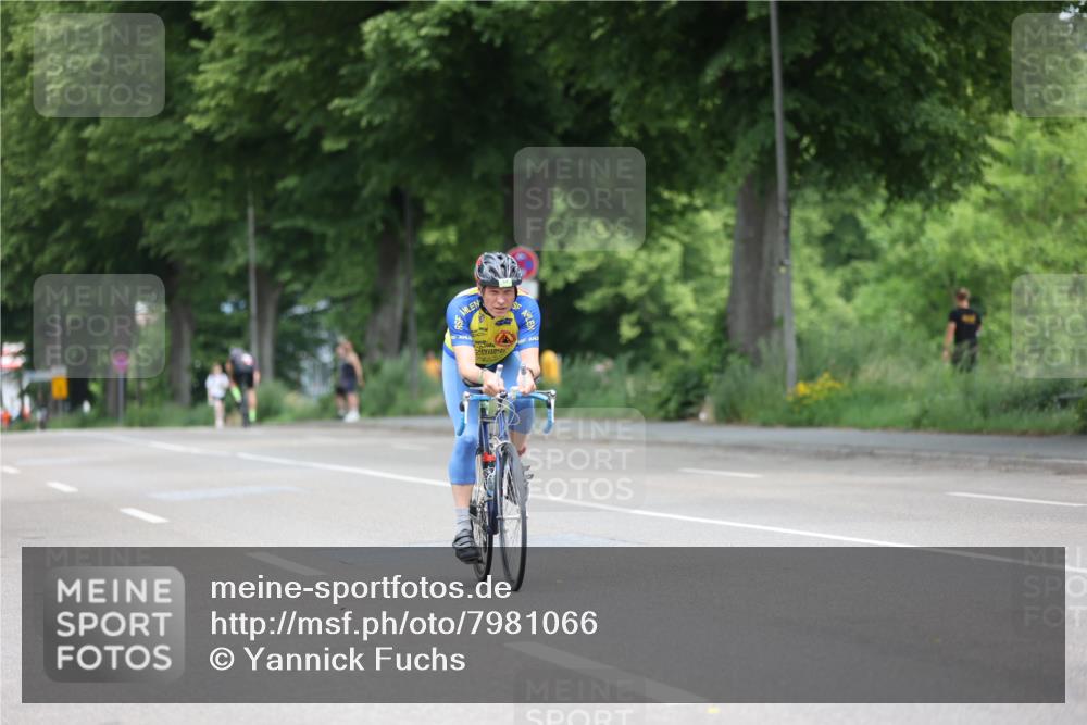 15.06.2025 - 7 Türme Triathlon Yannick Fuchs http://msf.ph/oto/7981066 15.06.2025 11:24:26 Radfahren 243 meine-sportfotos.de