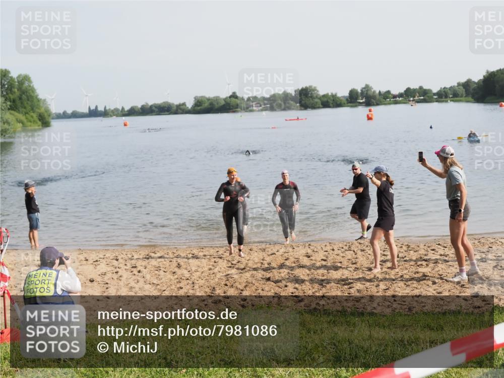 21.06.2025 - 27. Vierlanden-Triathlon MichiJ http://msf.ph/oto/7981086 15.06.2026 09:02:40 Schwimmen 200, 210, 223, 246 meine-sportfotos.de