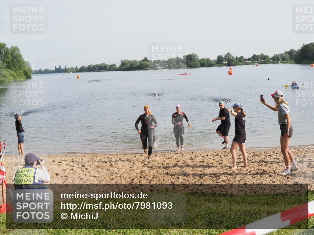 21.06.2025 - 27. Vierlanden-Triathlon MichiJ http://msf.ph/oto/7981093 15.06.2026 09:02:40 Schwimmen 200, 210, 223, 246 meine-sportfotos.de